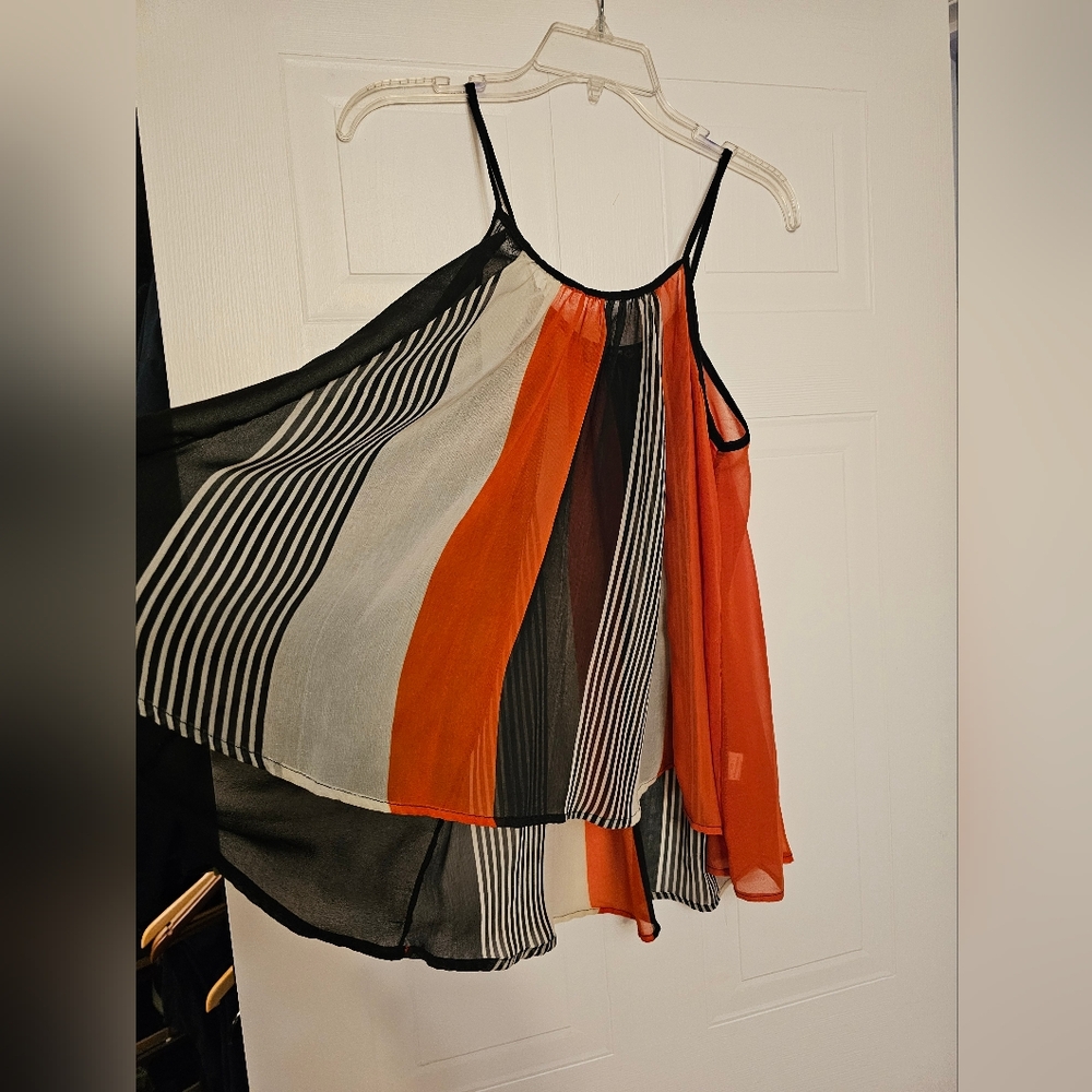 Flowy top - Picture 8 of 9